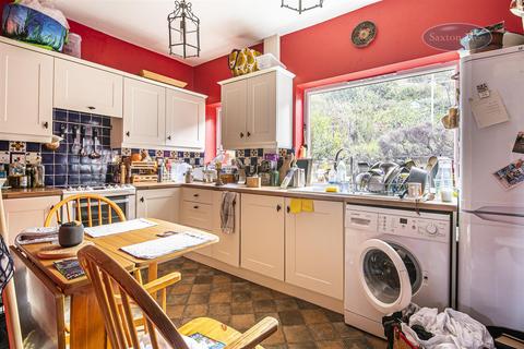 207 Bell Hagg Road, Sheffield, S6 5DA