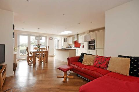 9 Conalan Avenue, Sheffield, S17 4PG
