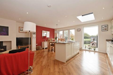 9 Conalan Avenue, Sheffield, S17 4PG