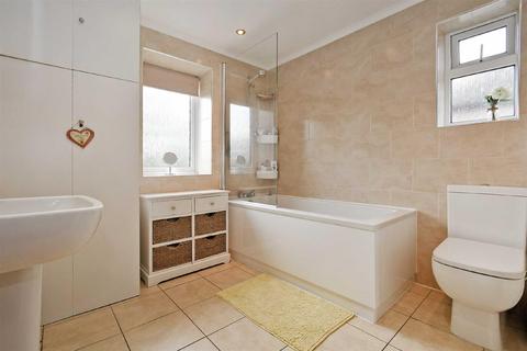 9 Conalan Avenue, Sheffield, S17 4PG