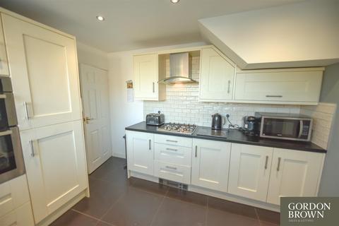 3 bedroom detached house for sale - Chapel House Drive, Newcastle Upon Tyne