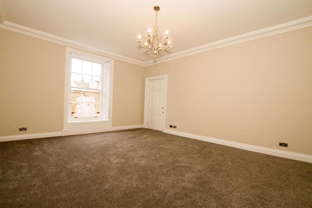 Wharf Street, Bawtry 2 bed apartment £900 pcm (£208 pw)