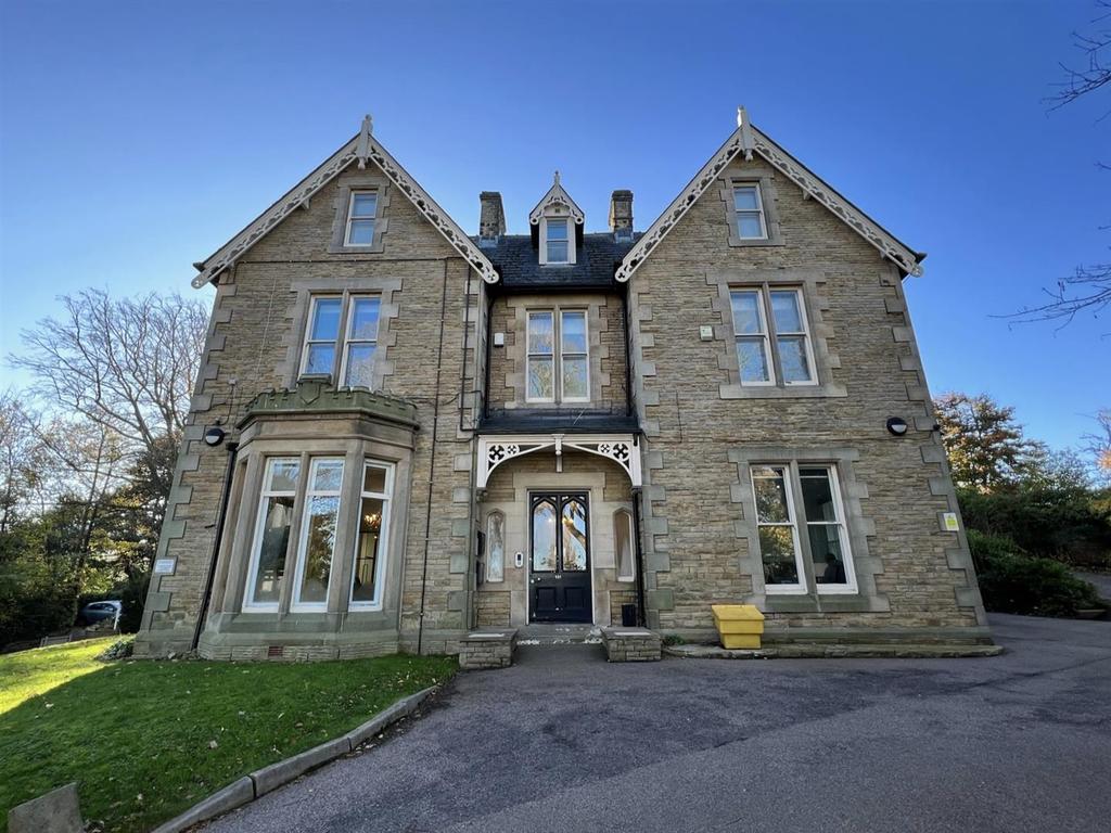Psalter Lane, Sheffield 3 bed apartment to rent £1,600 pcm (£369 pw)
