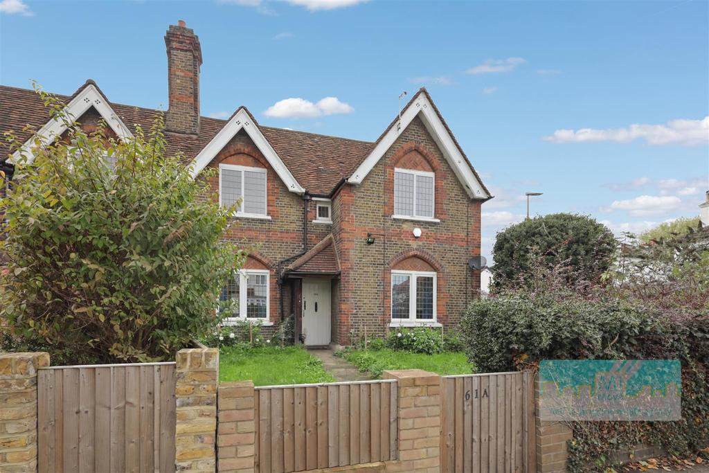 Plough Lane, Wallington 2 bed house £1,700 pcm (£392 pw)