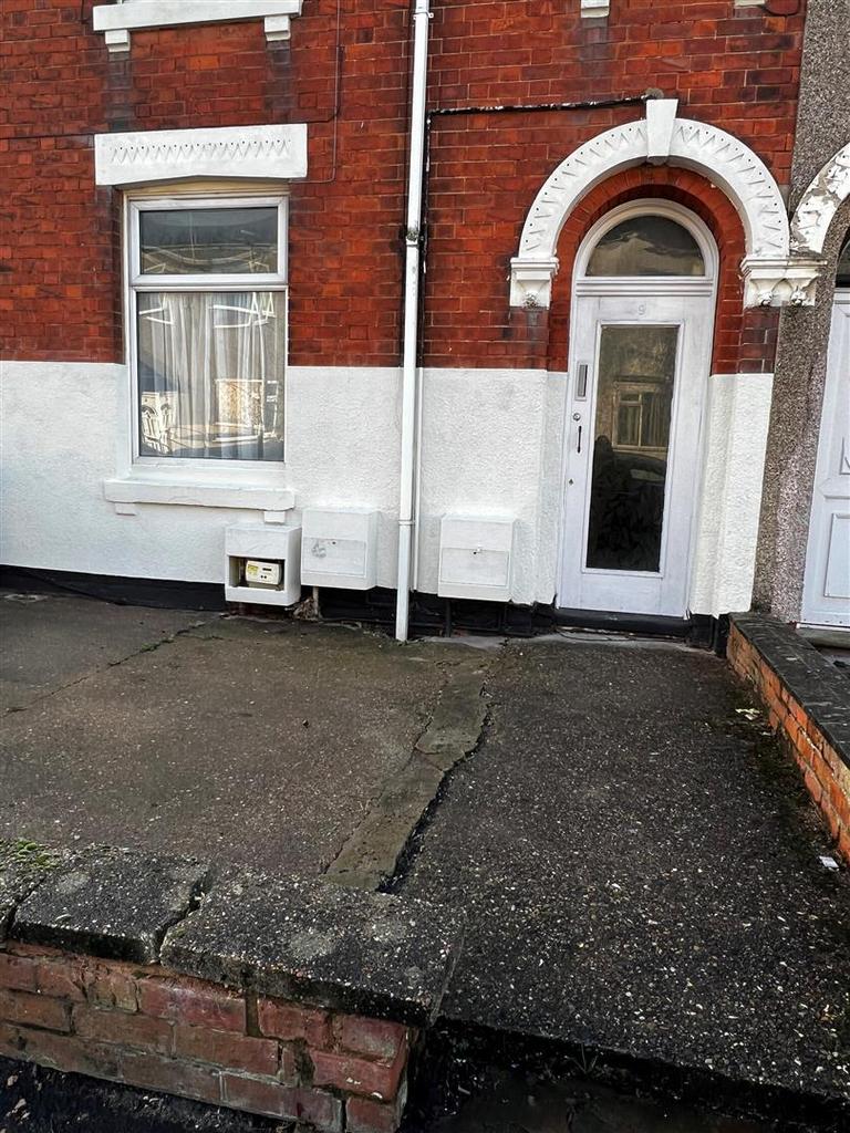 Macaulay Street, Grimsby 1 bed flat £350 pcm (£81 pw)