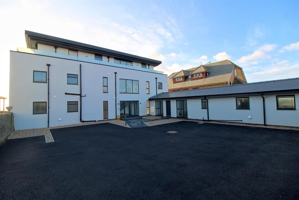 Marine View, Marine Parade, Seaford 2 bed semidetached bungalow for