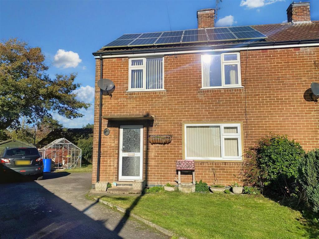 Queens Avenue, Stanley, Ilkeston 3 bed semidetached house £199,950