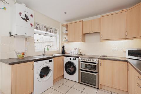 5 Dirdene Close, Epsom, KT17 4AY