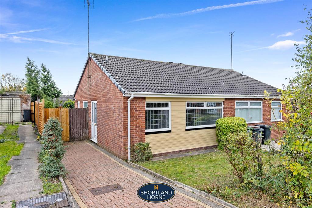 Larchwood Road, Exhall, Coventry 2 bed semidetached bungalow for sale