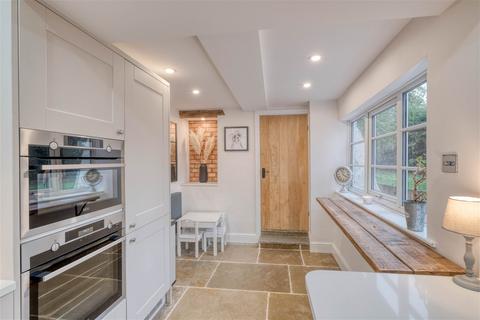 15 Foregate Street, Astwood Bank, Redditch, B96 6BW
