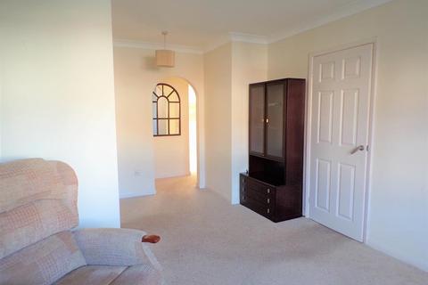 2 bedroom flat for sale - Spring Court, Louth, LN11 9PR