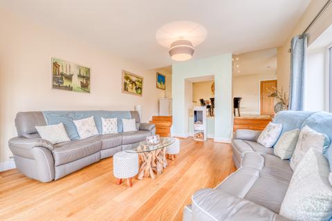 6 Hamilton Road, Burton-on-trent, DE15 0LN