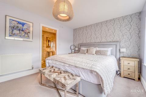 6 Hamilton Road, Burton-on-trent, DE15 0LN