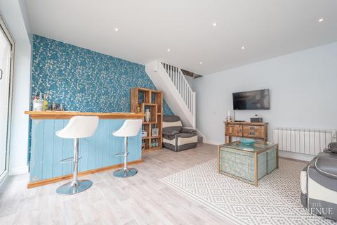 6 Hamilton Road, Burton-on-trent, DE15 0LN