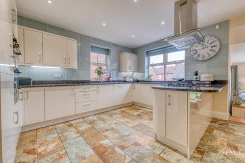 6 Hamilton Road, Burton-on-trent, DE15 0LN