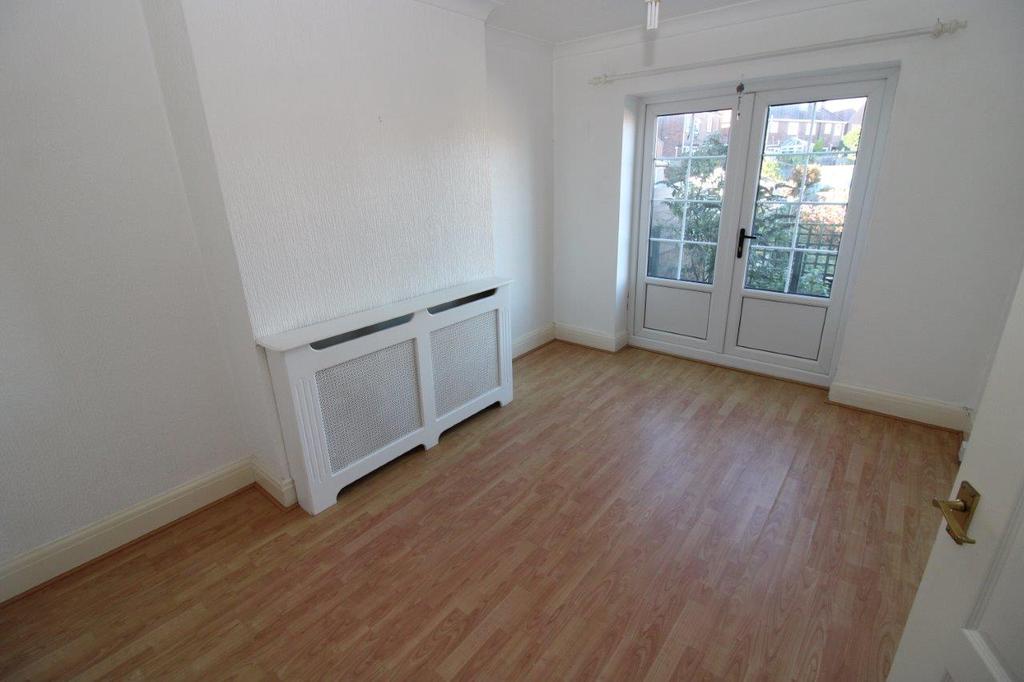Queens Drive, Barnsley 3 bed semidetached house £175,000