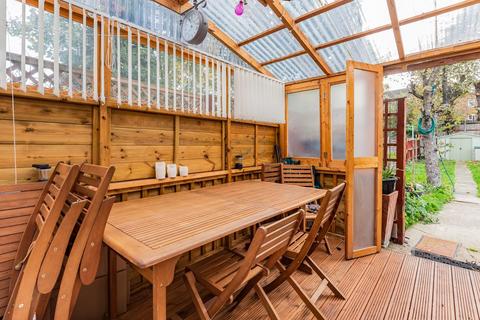 100 Malpas Road, London, SE4 1BU