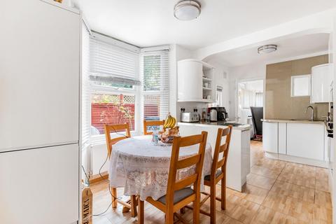 100 Malpas Road, London, SE4 1BU