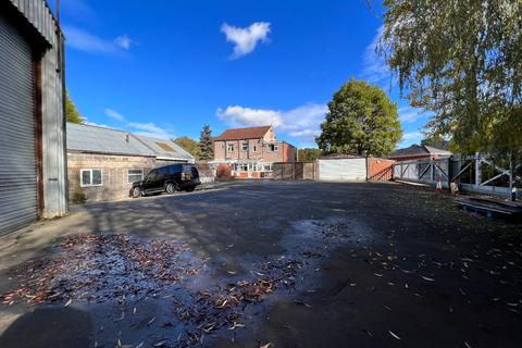 4 bedroom property with land for sale - Main Street,South Hiendley,Barnsley,S72 9AB