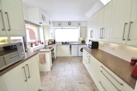 11 Chartwell Drive, Luton, LU2 7JD