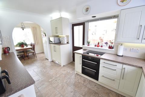 11 Chartwell Drive, Luton, LU2 7JD