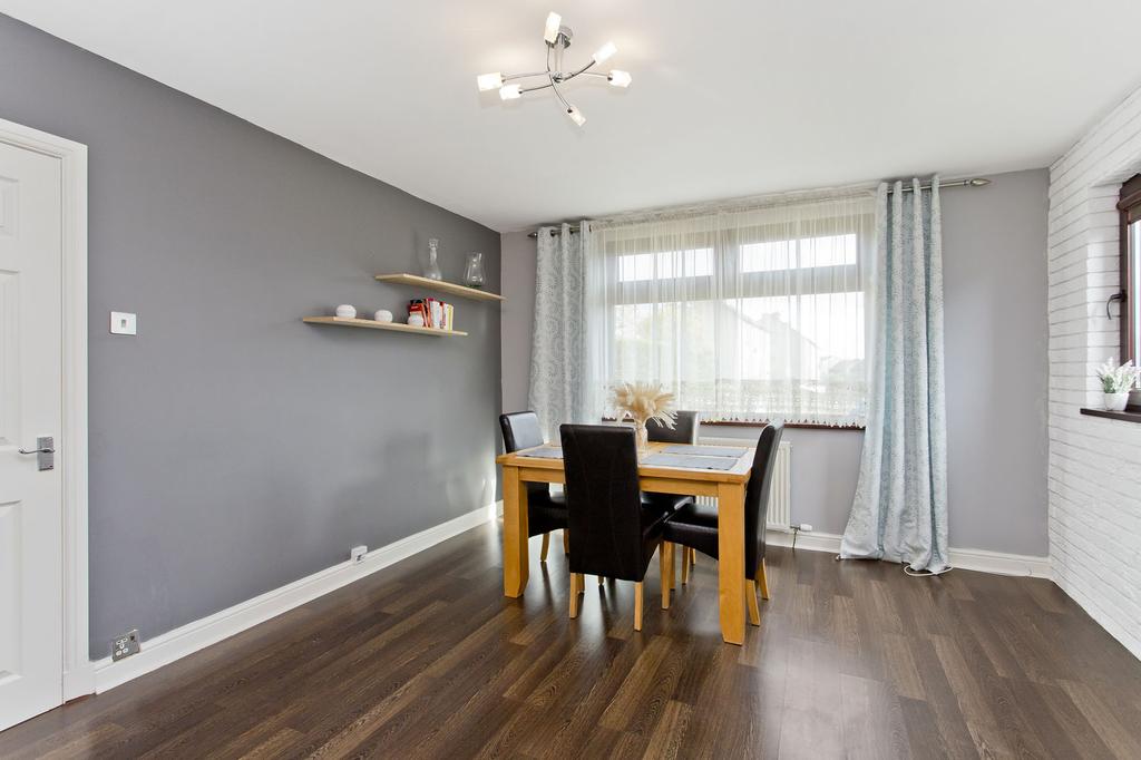 12 Charles Crescent, Bathgate, EH48 1JF 2 bed end of terrace house £