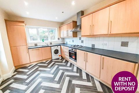 4 bedroom semi-detached house to rent - Derbyshire Road South, Sale, Cheshire, M33