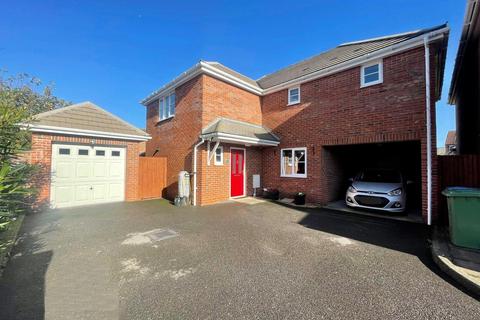 4 bedroom detached house for sale - Spire Close, Titchfield Common