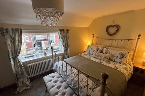 29 Dean Street, Brewood, Stafford, ST19 9BU