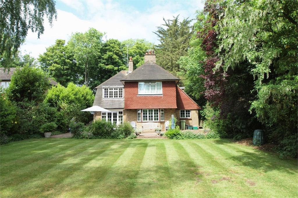 Downe Road, Keston, BR2 4 bed detached house for sale £1,350,000