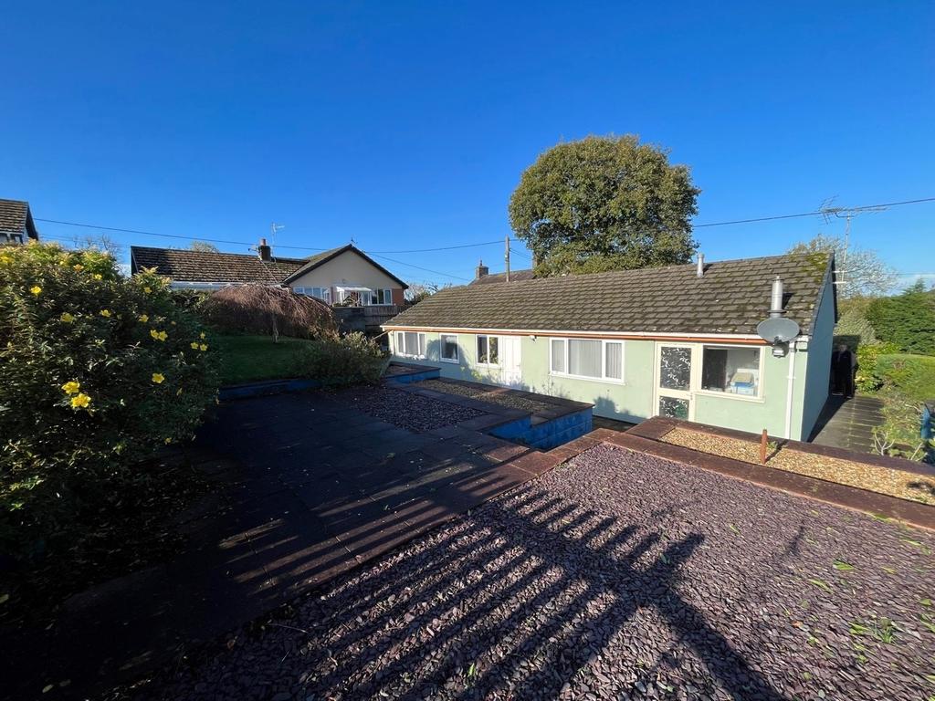 Cilcennin, Lampeter, SA48 3 bed detached bungalow for sale - £245,000