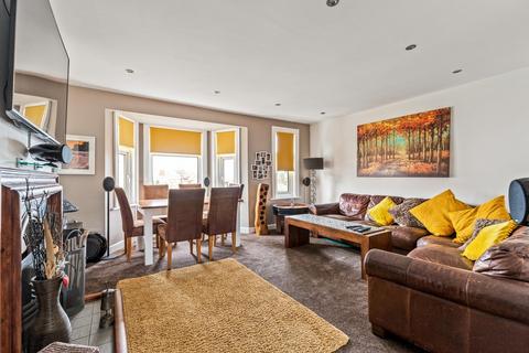 42d East Cliff, Folkestone, CT19 6BX