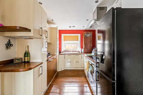 42d East Cliff, Folkestone, CT19 6BX