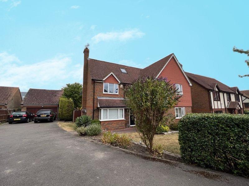 Field, Aston Clinton 8 bed detached house £2,200 pcm (£508 pw)