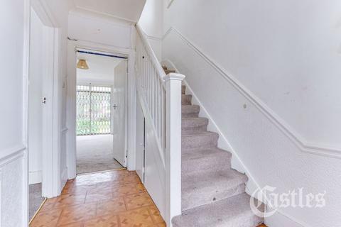 3 bedroom semi-detached house for sale - Upsdell Avenue, London, N13