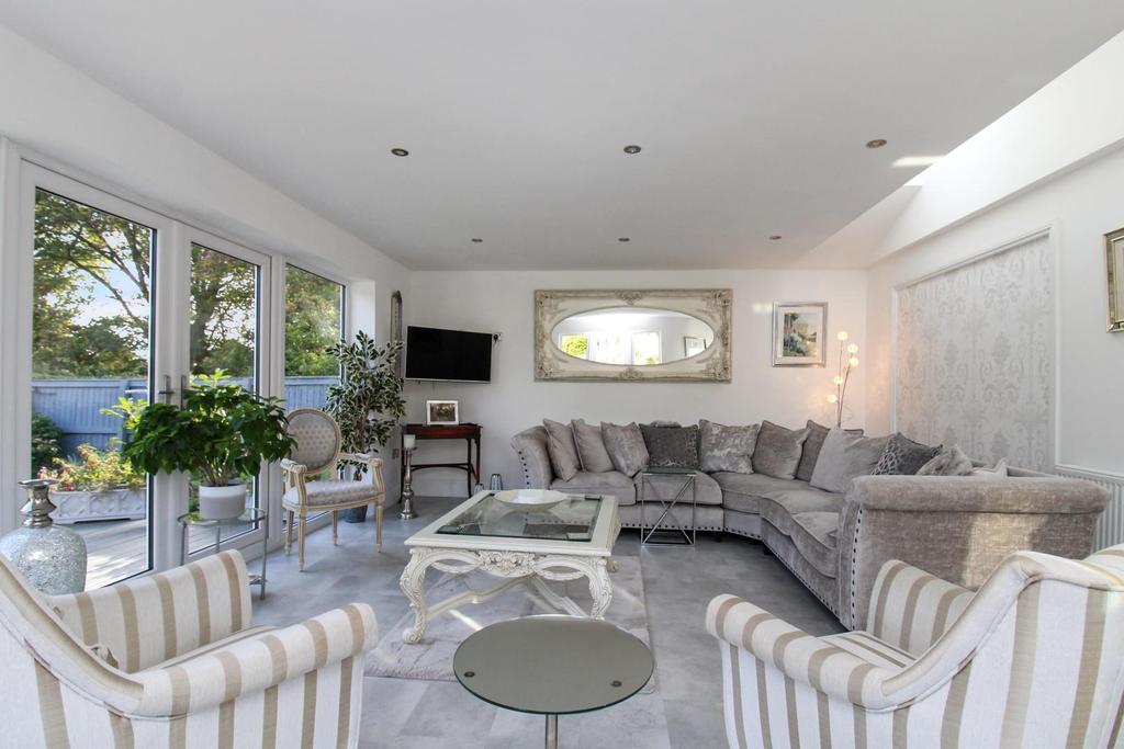 Kings Mead, Ripon 3 bed detached bungalow for sale £475,000