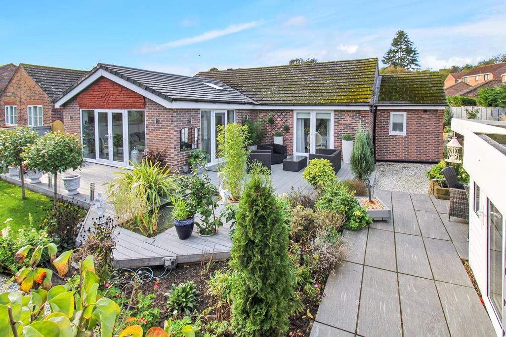 Kings Mead, Ripon 3 bed detached bungalow £475,000