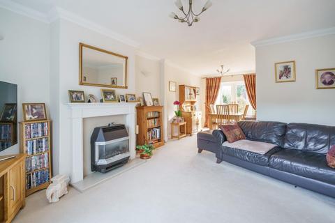 3 bedroom semi-detached house for sale - Westwood Drive, Little Chalfont, Buckinghamshire, HP6 6RW