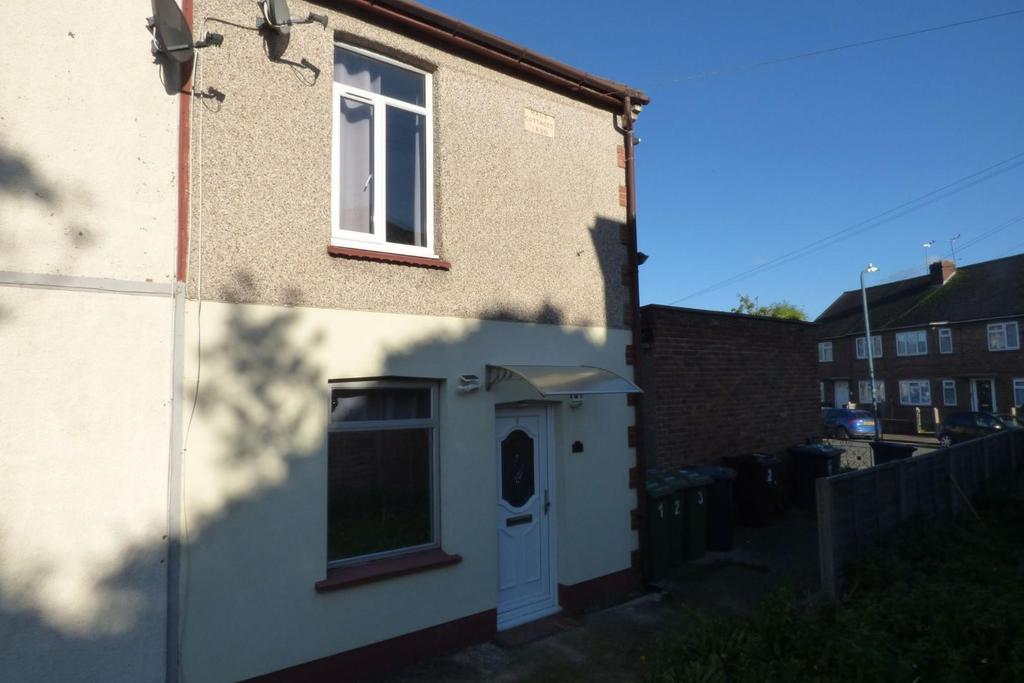 Hale Cottages, Knockhall Road, Greenhithe, DA9 9HG 3 bed terraced house