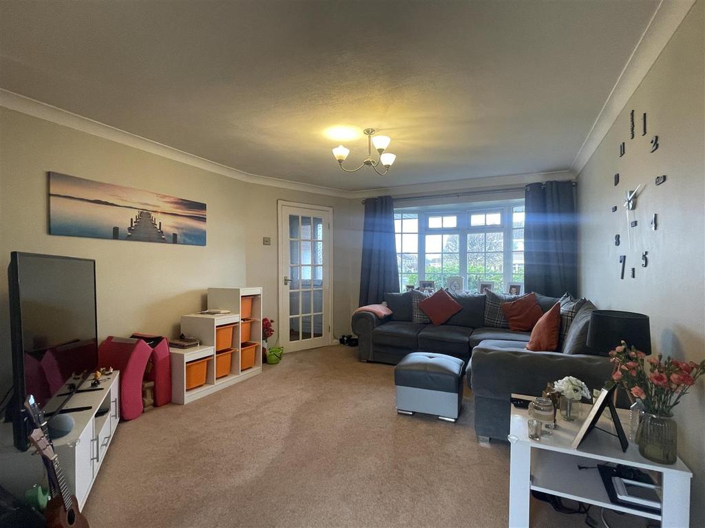 Portland Drive, Hinckley 3 bed semidetached house £260,000