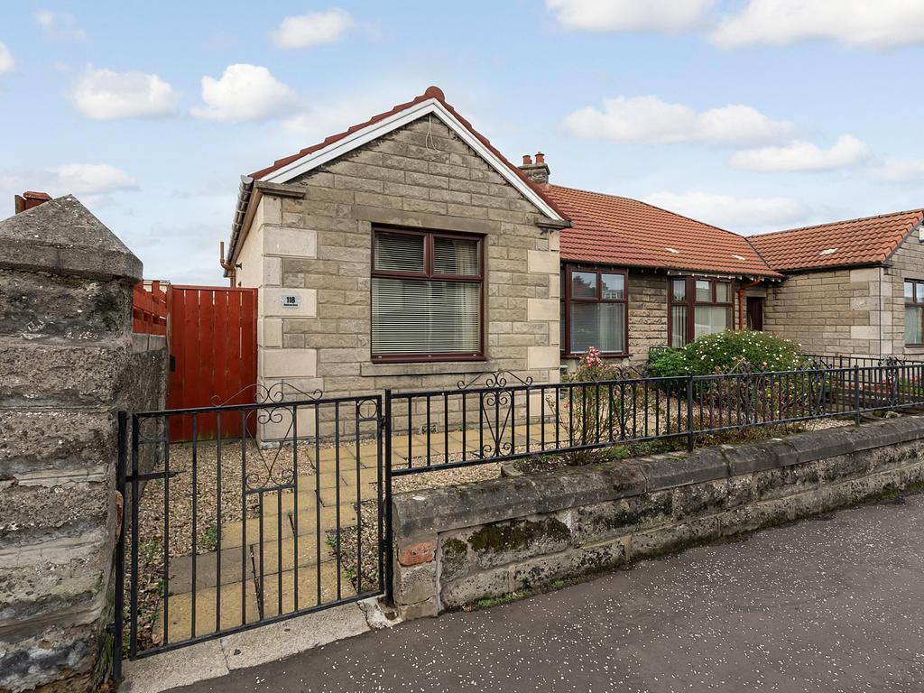 118 Meldrum Road, Kirkcaldy, KY2 5HZ 3 bed semidetached bungalow £155,000