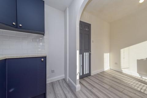 16 Martingale Drive, Leeds, LS10 4TB
