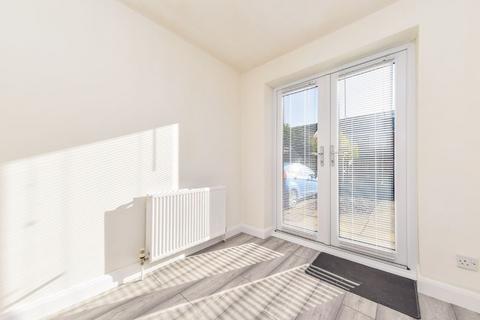 16 Martingale Drive, Leeds, LS10 4TB