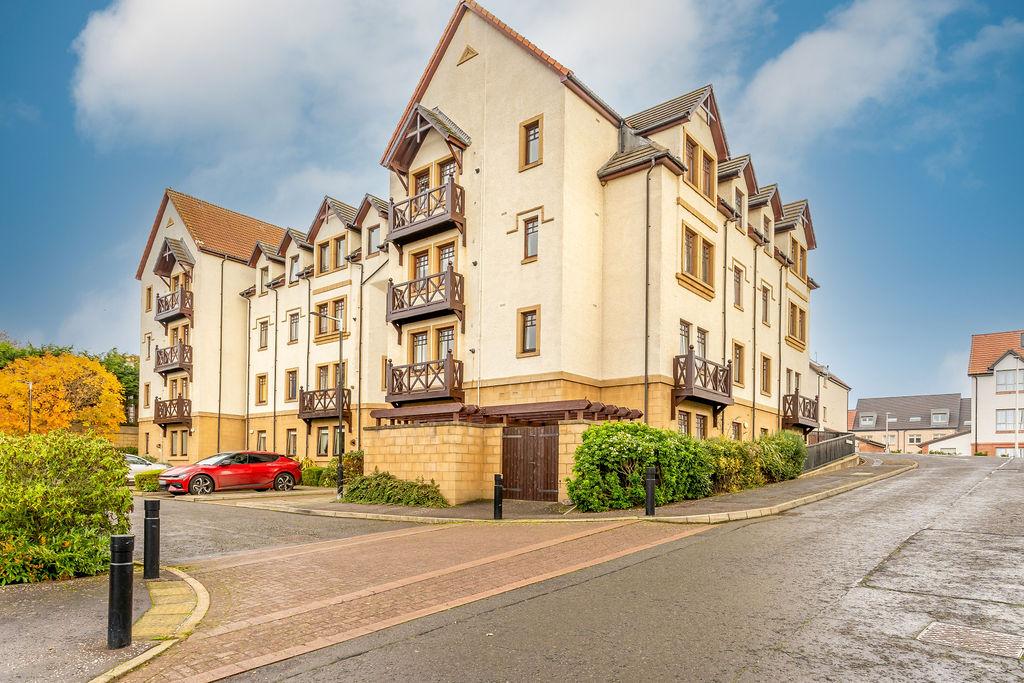 7 Muirfield Apartments, Gullane, East Lothian, EH31 2HZ 2 bed ground