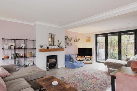 22 Waverley Road, Oxshott, Leatherhead, KT22 0RZ