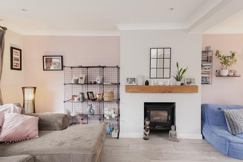 22 Waverley Road, Oxshott, Leatherhead, KT22 0RZ