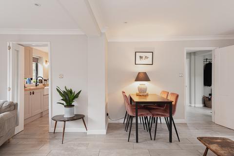 22 Waverley Road, Oxshott, Leatherhead, KT22 0RZ
