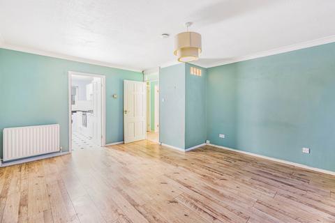 86 Davison Drive, Cheshunt, Waltham Cross, EN8 0SX