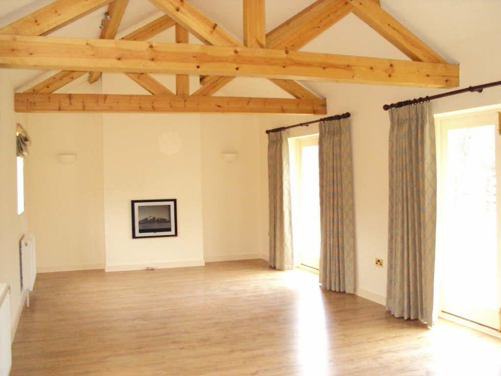London Road, Great Glen 2 bed barn conversion £795 pcm (£183 pw)