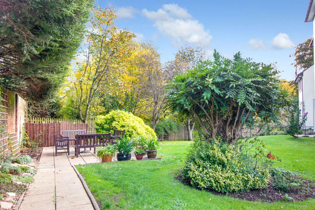 Garden at Side